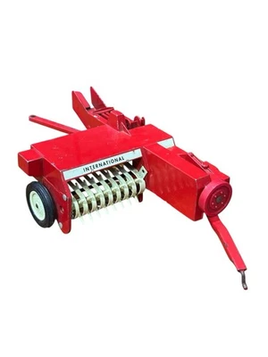 Vintage 1970's ERTL International Diecast 1:16 Red Farm Tractor Square Hay Baler - Image 1 of 4
