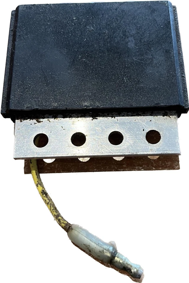 USED 4060122 Polaris Snowmobile Voltage Regulator Rectifier - Image 1 of 1