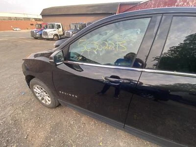 Used Front Left Door Assembly Front fits: 2018 Chevrolet Equinox Front Left Grad Foto 1 de 4
