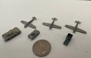 1/285 GHQ WWII MICRO AIRCRAFT  GERMAN ME 109  GROUP (3) - Picture 1 of 2