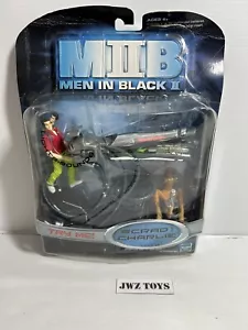 HASBRO MEN IN BLACK II MIB SCRAD & CHARLIE DEFENSE BLASTER CARDED ACTION FIGURE - Picture 1 of 9