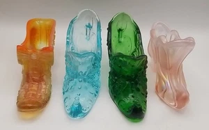 4 Stück Vintage FENTON Glas Schuhe, Hausschuhe, Stiefel rosa, orange, blau, grün  - Bild 1 von 24