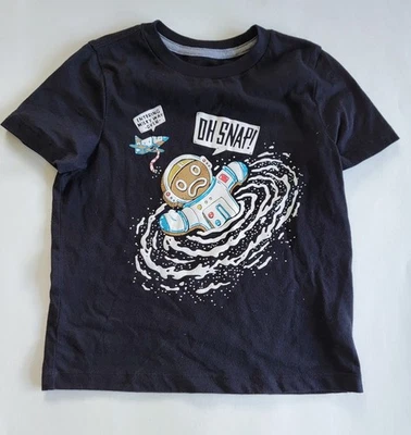 Oh Snap Pan de Jengibre Astronauta Viejo Niño Azul Marino Camiseta Negra Juvenil XS Navidad  Foto 1 de 4