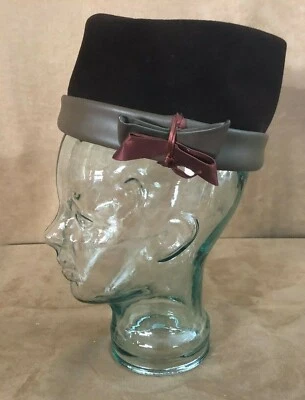 Vintage made in Italy brown fez pillbox womens two tone cap Italian  - Image 1 of 4