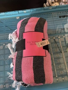 PINK BEACH TOWEL Pink by Victoria Secret Gray & Pink Size 50 in X 60 in - Picture 1 of 4
