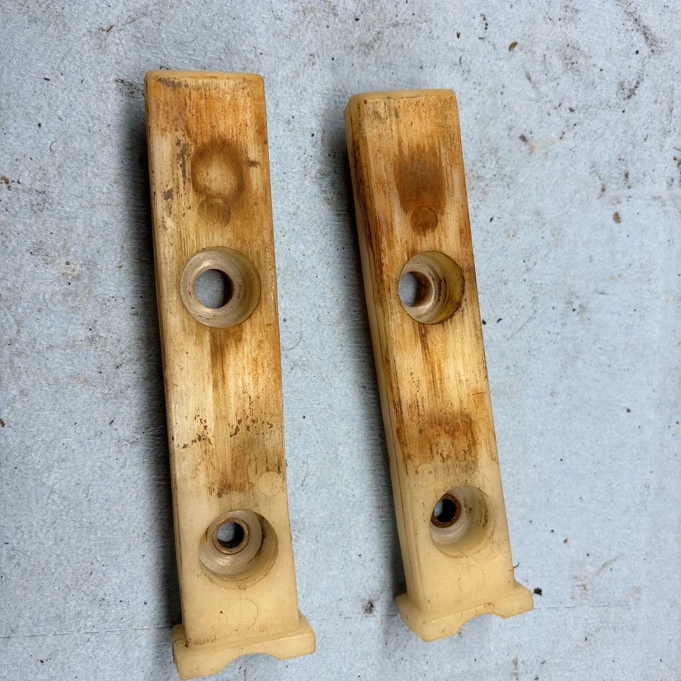 Snojet Sno Jet SST 295 1973 de colección moto de nieve suspensión trasera piezas deslizantes Foto 1 de 2