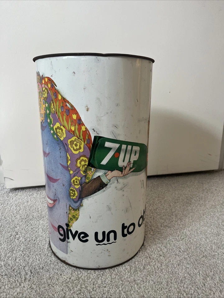 Bote de basura vintage años 60 7-UP regalar a otros Kim Whitesides arte hippie Foto 1 de 4