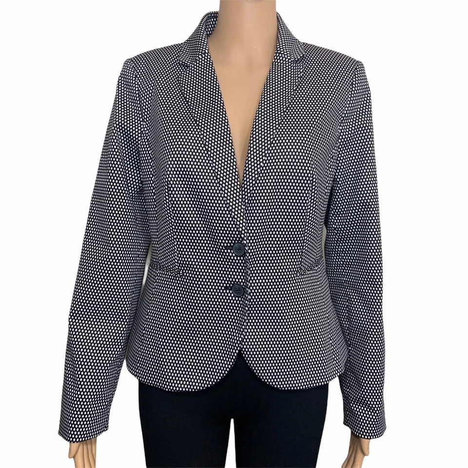 Blazer W Worthington Talla 10 Blanco y Negro RN # 93677 Forro 100% Poliéster Foto 1 de 4