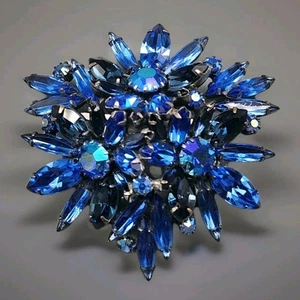 Broche De Colección Regencia Azul Flor Racimo Navette Estrás Cúpula Tono Plata LEER - Imagen 1 de 9