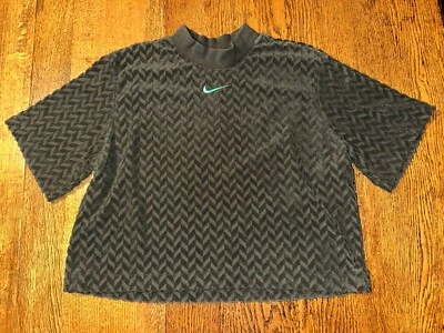 Nike Mujeres Verde Terry Tela Texturizada Cuadrada Recortada Top Pequeña Camisa Cuello Simulado Foto 1 de 4