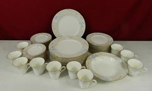 Set di stoviglie 51 pezzi Mikasa Ballantyne Bone China - Foto 1 di 12