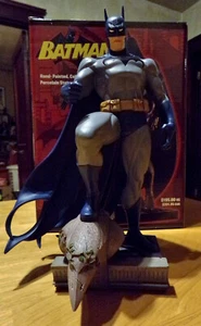Batman By Jim Lee 11 1/2" Statue #894/6000 DC Direct - Picture 1 of 9