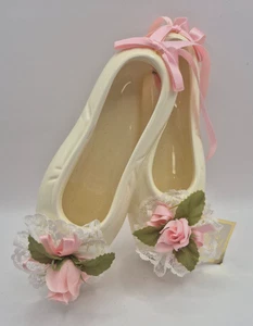 Keramik Ballett Hausschuhe 1987 künstlerische Geschenke Wanddeko Rosen Spitzenband Taiwan - Bild 1 von 9