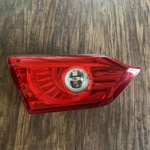 V 16-17 OEM Infiniti Q50 Hybrid Rear left driver Side Inner Tail Light Lamp - Foto 1 di 2