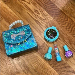 Girls Glittery Blue purse Nail Polish lip gloss hair brush mirror play make up - Picture 1 of 7