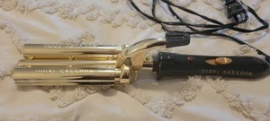 Vidal Sassoon Gold 5/8" Triple Barrell Curling Iron - Picture 1 of 5