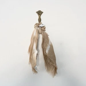 Free People Simply Printed Pony Scarf Bandana Hair Tie Scrunchie Beige RRP £15 - Picture 1 of 4