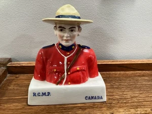 Vintage Bank. Canadian Mountie - Bild 1 von 5