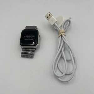 Apple Watch Series 5 40mm Silver Aluminum GPS A2092 - Tested Working w/ Cord - Picture 1 of 5