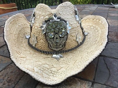 Sombrero vaquero para mujer Whittall & Shon Western Derby paja azúcar calavera pedrería Foto 1 de 4