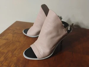 Balenciaga Pink Beige Leather and Suede Glove Sandals Heels - Size 36 - US 5.5 - Picture 1 of 12