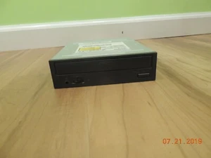 Samsung SW-248 CD Re-writable Disc Drive, Cd Disc Drive  - Picture 1 of 4