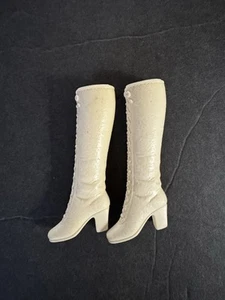 EUC Pair Lot Vintage Mattel Barbie Off Winter White Cream Lace Up Squishy Boots - Picture 1 of 3