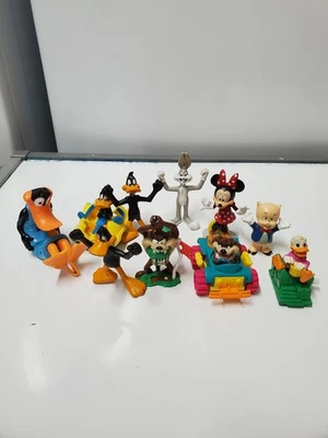 Лот винтажных игрушек Looney Tunes Daffy Duck Bugs Taz свинья ресторан лот из 10 - Изображение 1 из 4