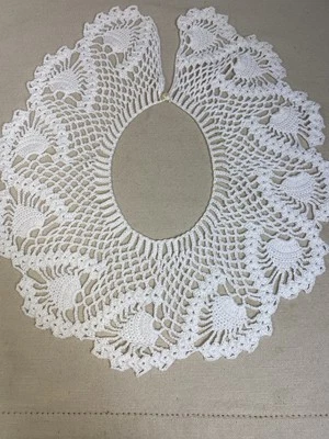 "Cuello de vestir blanco vintage de ganchillo a mano de 14"" con cierre de botones" Foto 1 de 4