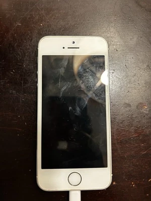 Iphone 5s READ DESCRIPTION - Image 1 of 2