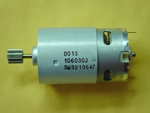 ** NEW **Peg-Perego Cub Cadet Tractor or Case Magnum / Power Scoop- 12v Motor - Picture 1 of 1