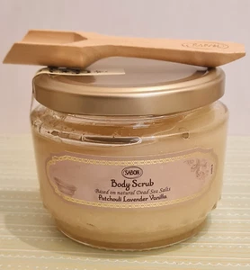 SABON Körperpeeling Patchouli Lavendel Vanille 320g 11,3oz + Holzlöffel - Bild 1 von 3