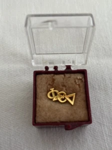 Gold Finish Lapel Hat Coller Pin Delta Theta Phi: Professional Law Fraternity VG - Picture 1 of 6