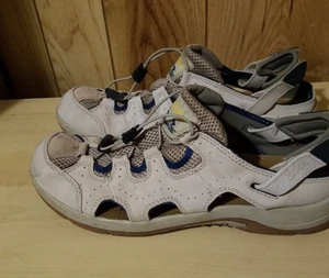 CABELAS GUIDEWEAR MEN'S SZ 12M  HIKING SANDAL TAN ADJUSTABLE SUEDE PRE-OWNED VGC - Picture 1 of 6