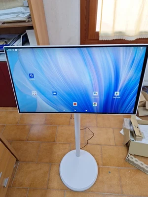 Tablet Android con touch screen da 21,5 pollici - 6 GB + 128GB Colore Bianco - Immagine 1 di 4