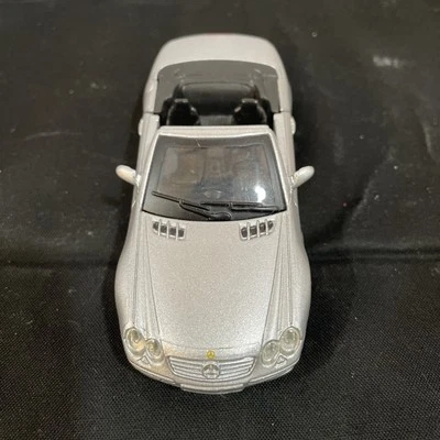 MOTOR MAX  2003 Silver Mercedes Benz SL 500 (Scale 1/43) - Image 1 of 4