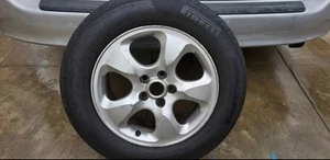 JAGUAR S TYPE P/N XR83-1007-BA 16 " X 7.5  ALLOY WHEEL 5 X 108 215 55 16 TYRE - Picture 1 of 10