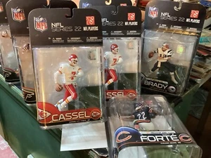 8 FIGUREN KOFFER MCFARLANE TOYS NFL SERIE 22 SORTIMENT BRADY RYAN FORTE CASSEL - Bild 1 von 10