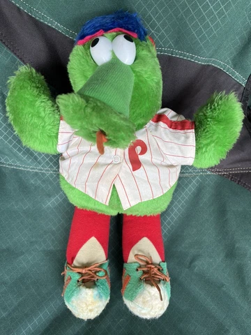 Vintage 1978 Philadelphia Phillies Phillie PHANATIC 18 Inch Plush Mascot Cover