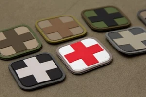 Parche moral táctica de mono Mil-spec - Medic 1" PVC ojo de guardabosques - PAQUETE DE 2 - Imagen 1 de 2