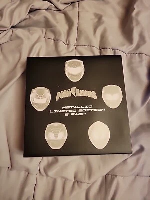 PACK DE 5 FIGURAS SABAN'S POWER RANGERS METALIZADAS EDICIÓN LIMITADA - De Lootcrate Foto 1 de 2