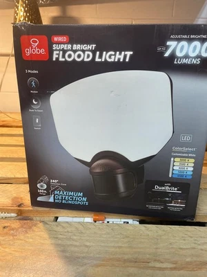 GLOBE ELECTRIC 70-Watt 7000 Lumen 240° Black Motion Sensing Integrated LED Super Bright Flood