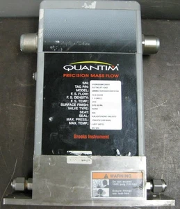 BROOKS INSTRUMENTS QUANTUM PRECISION MASS FLOW, MODEL: QMBM4L1A2D1A2A1CH4D1A1AA - Picture 1 of 4