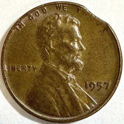 ERROR 1957 Lincoln Wheat Cent Clipped Planchet AU/UNC Example, Blakesley Effect - Image 1 of 2