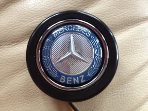 Hupenknopf Mercedes Benz W201 124 123 126 129 140 107 116 463 MOMO Raid - Bild 1 von 5