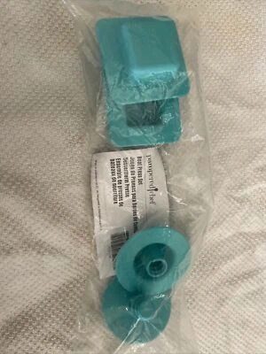 NEW Pampered Chef Boat Press Set 100123 Kitchen Tool To Icing Brownies Gadget - Image 1 of 4