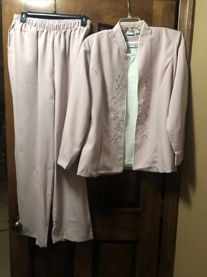 Traje Pantalón Blazer Adrian Delafield Rosa 3 Piezas Bordado Costuras Princesa Nuevo sin Etiquetas Foto 1 de 4