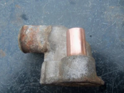 FORD V8 THERMOSTAT HOUSING EB ED EF EL AU FALCON FAIRMONT NC NF NL FAIRLANE - image 1 of 4