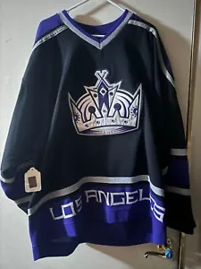 RARE GAME USED WORN LA KINGS HOME JERSEY SIZE 56 DEREK ARMSTRONG SIGNED - Picture 1 of 6