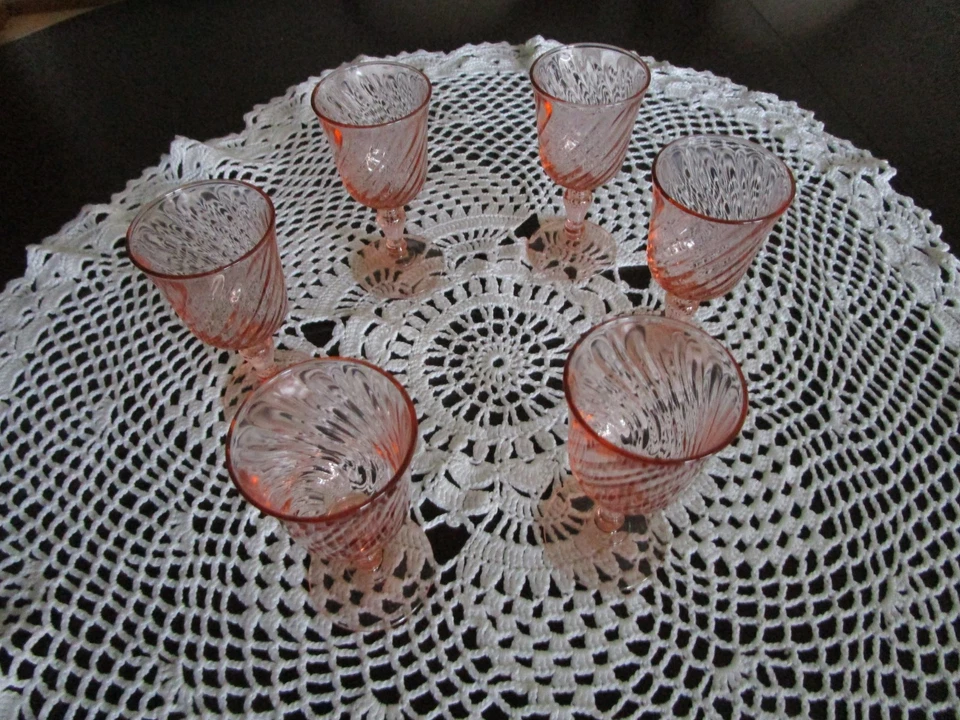 farbige Schnapsgläser aus Frankreich 6 Stück Rosalinglas alt schön Luminarc??? - Bild 1 von 4